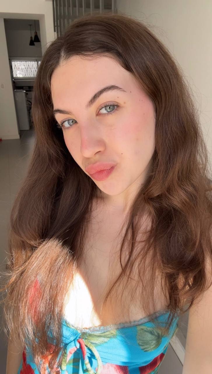 Nude girl Amber in Ensenada