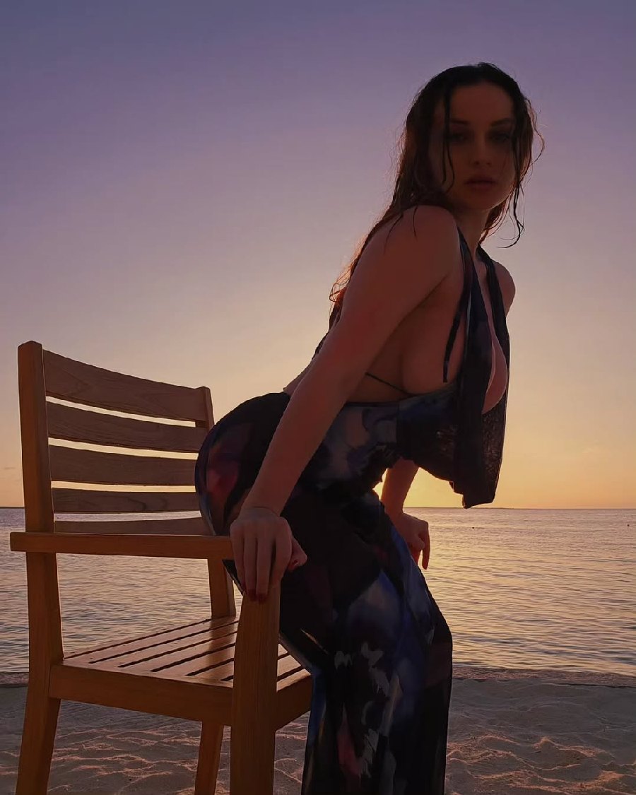 Sexy girl Miranda Faith nude in Ensenada