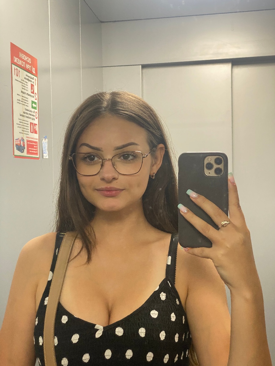 Sexy model Stacy in Ensenada