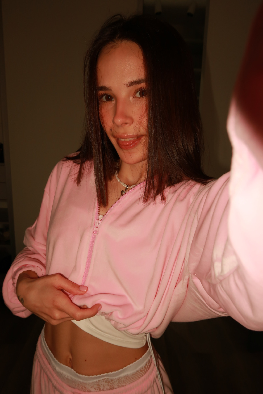 Tina brings the glow — live moments in Ensenada